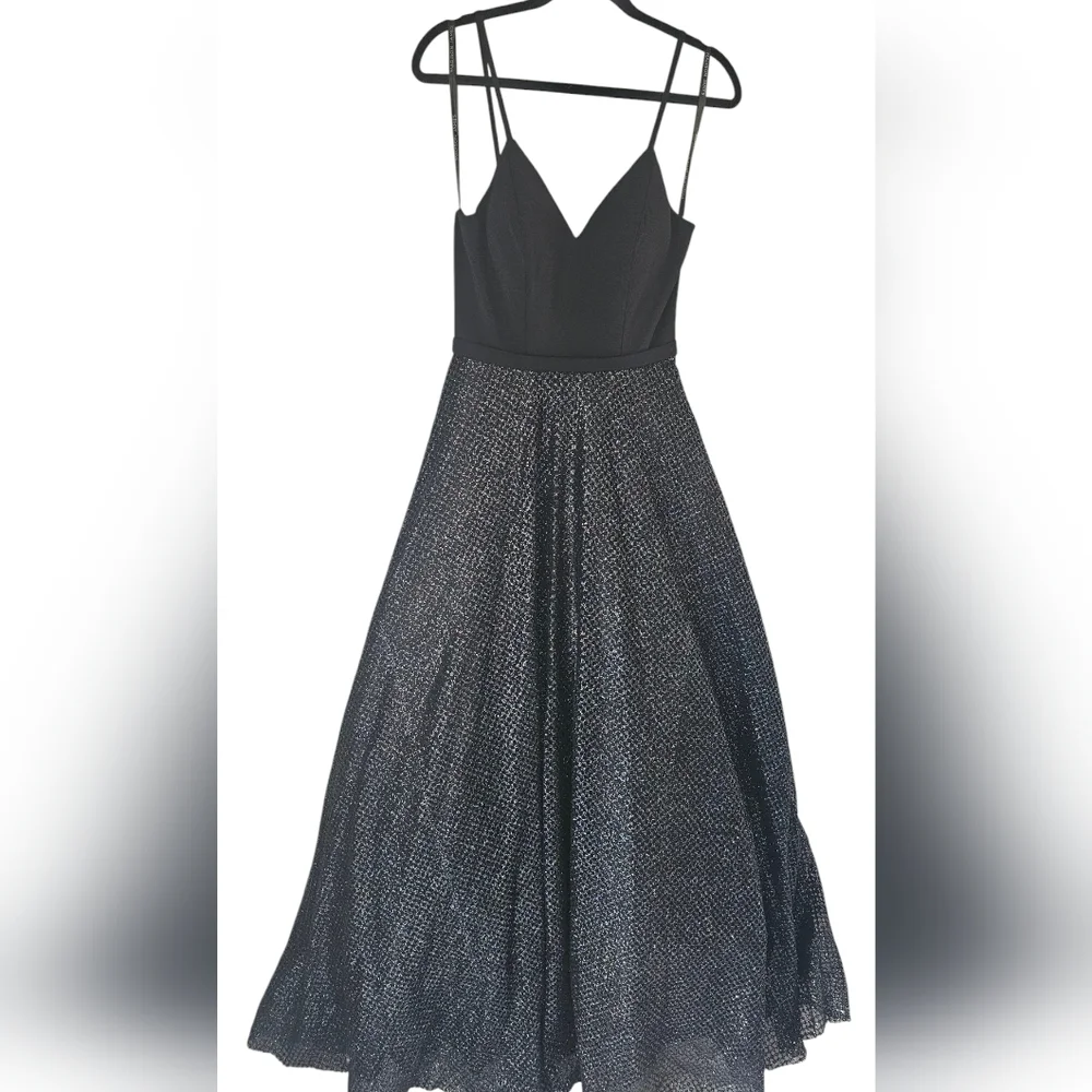 Madison‎ James Elegant Black Evening/Prom, Gown Size 6